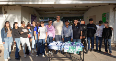 Diputado federal Ramón Flores impulsa el deporte y respalda a jóvenes voleibolistas en Sonora